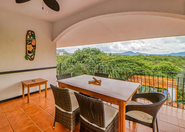 Shared Pool & Outdoor Kitchen: Flamingo Gem *