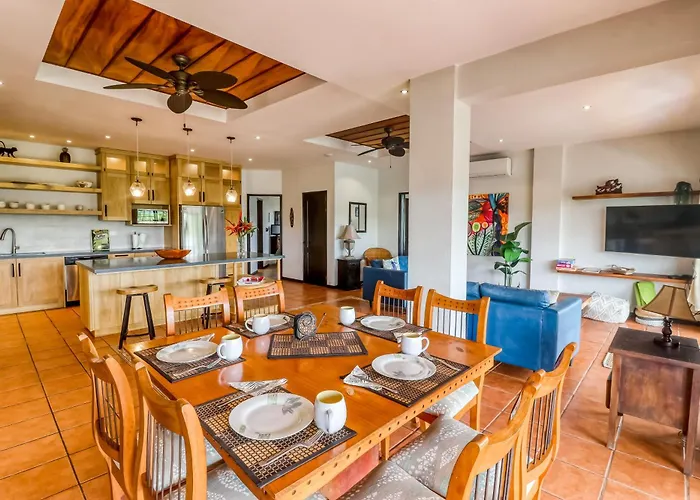 Shared Pool & Outdoor Kitchen: Flamingo Gem Playa Flamingo